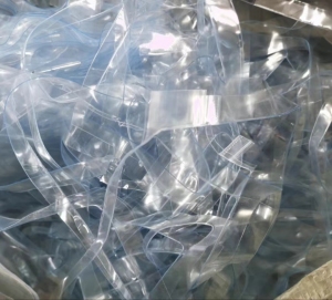 长期出售软质pvc软膜边角料，没有落地的新料