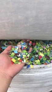 出售花乙破碎料，清洗干净的，过18筛网的，月供200吨