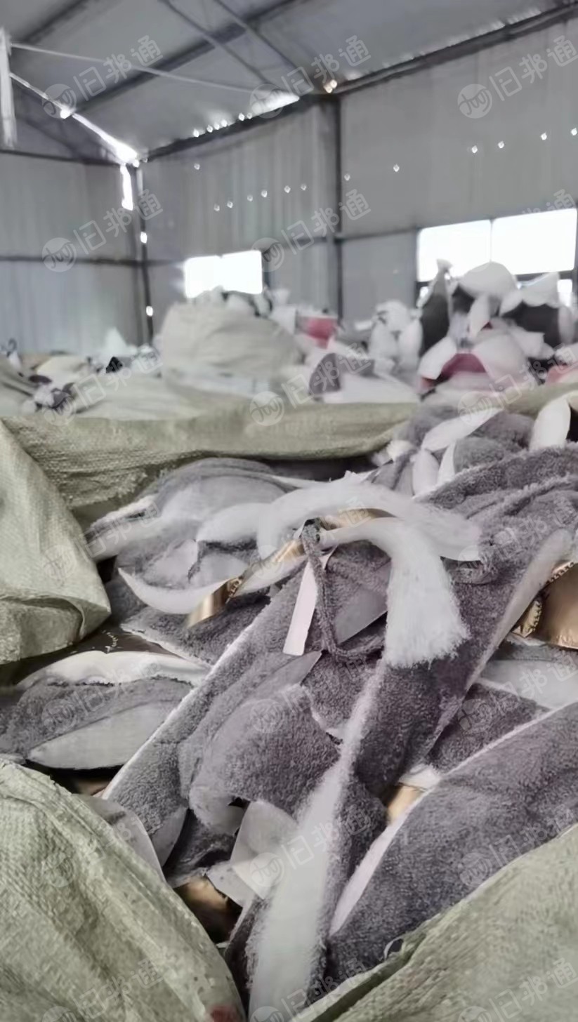 回收冬天挡风被下脚料,沙发厂丝绵下脚料