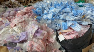 出售干造PE花高压，缠绕膜，全国都有工厂，每个工厂月供50-60吨