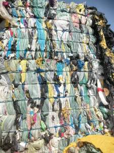 出售PE杂色高低压膜，高压颗粒，现货200吨