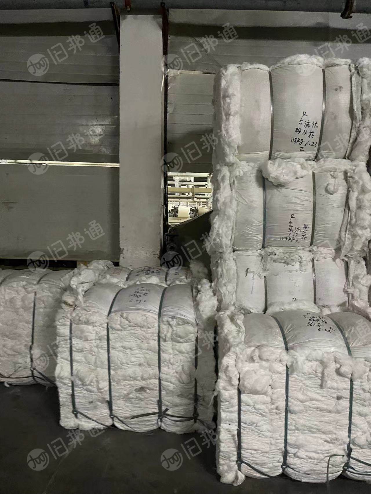 长期大量出售毛纺厂下来的下脚料，粘胶废丝和黏胶吸风花等，每月有几十吨，货在江苏苏州