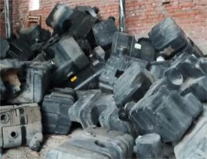 出售汽车油箱破碎料 ，低压破碎料