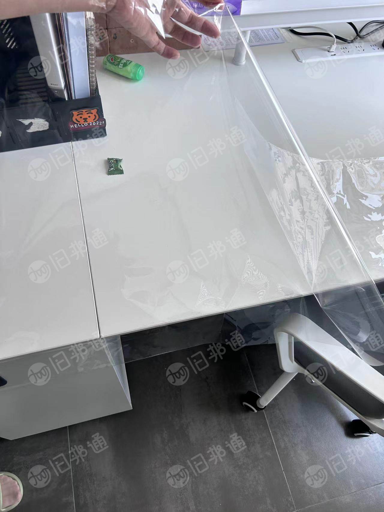 长期出售pet卷筒膜,新膜10吨左右,二次利用卷膜有千百吨,硅油无硅油已分开