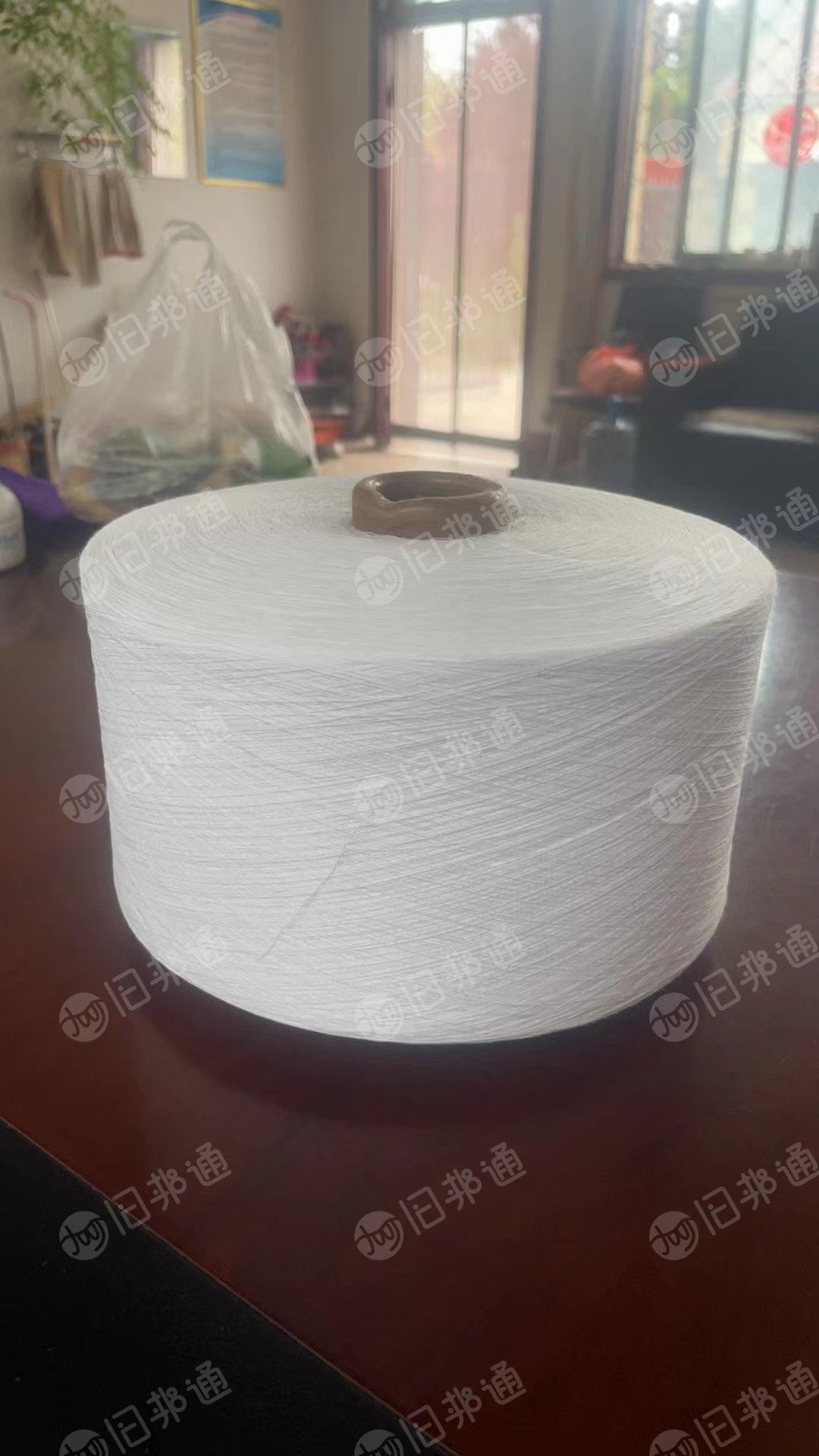 出售10支19支涤棉库存纱,气流纺的,50配比,单纱,合股都有,货在山东潍坊