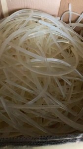 出售亨斯迈的TPU边角料，本色，硬度90，月供50-60吨