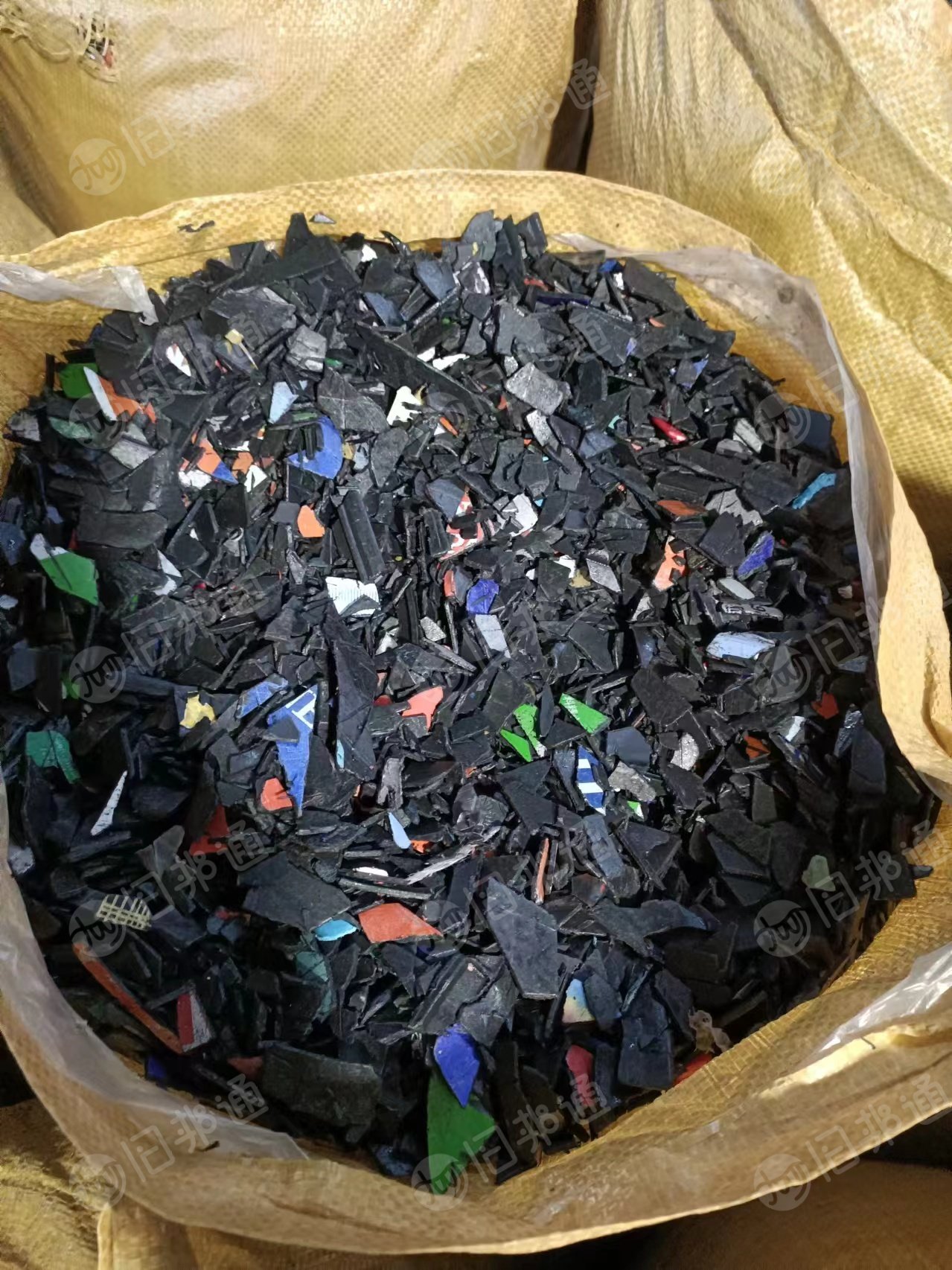 出售pp涂料桶破碎料,已清洗,月供10吨左右