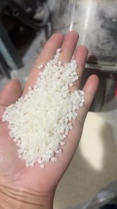 长期出售PP奶白颗粒，现货40吨