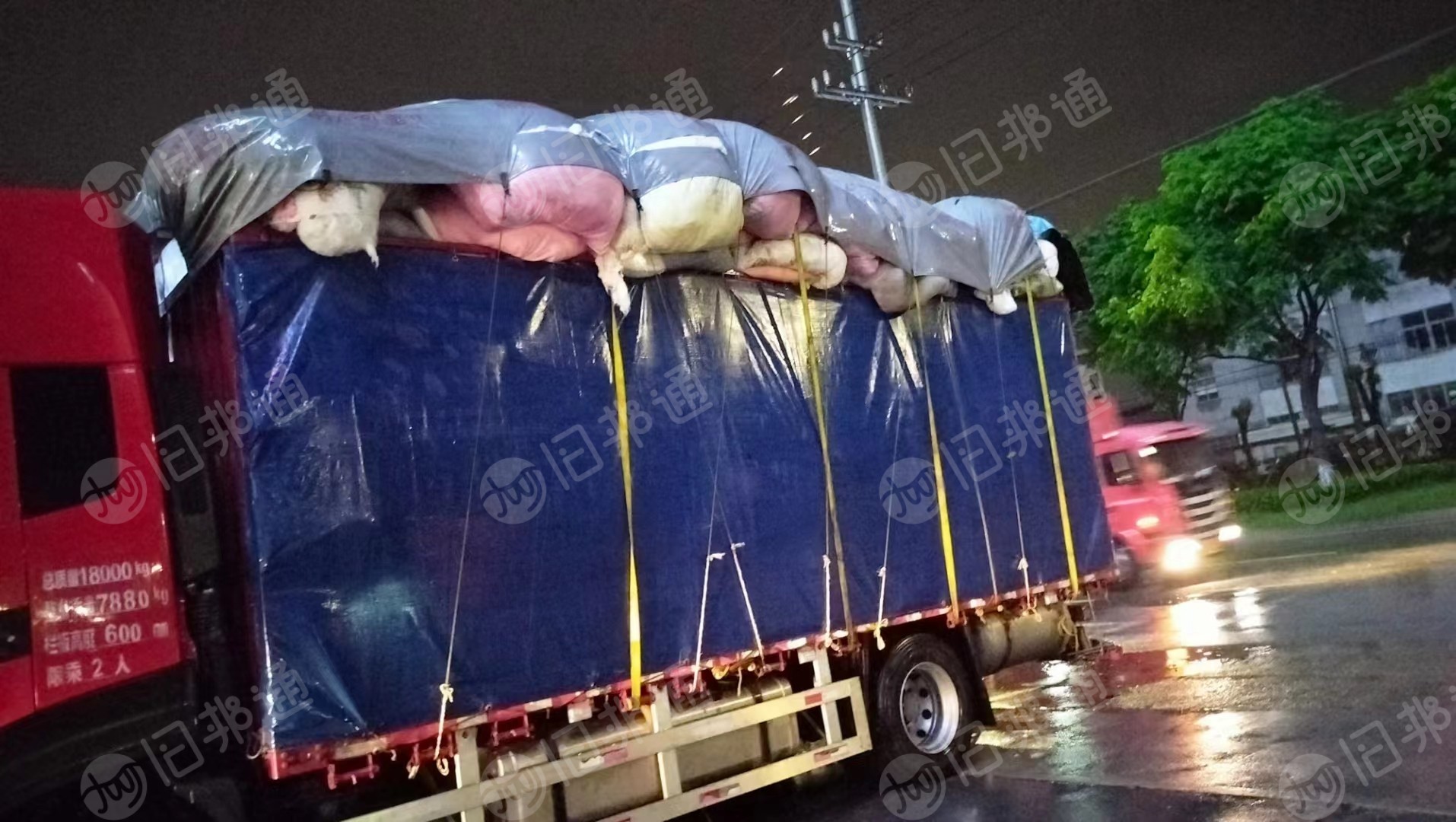 出售丝绵下脚料,枕芯棉,现货够一车,货在浙江嘉兴