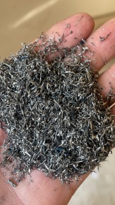 出售带胶钛销,胶含量10%左右