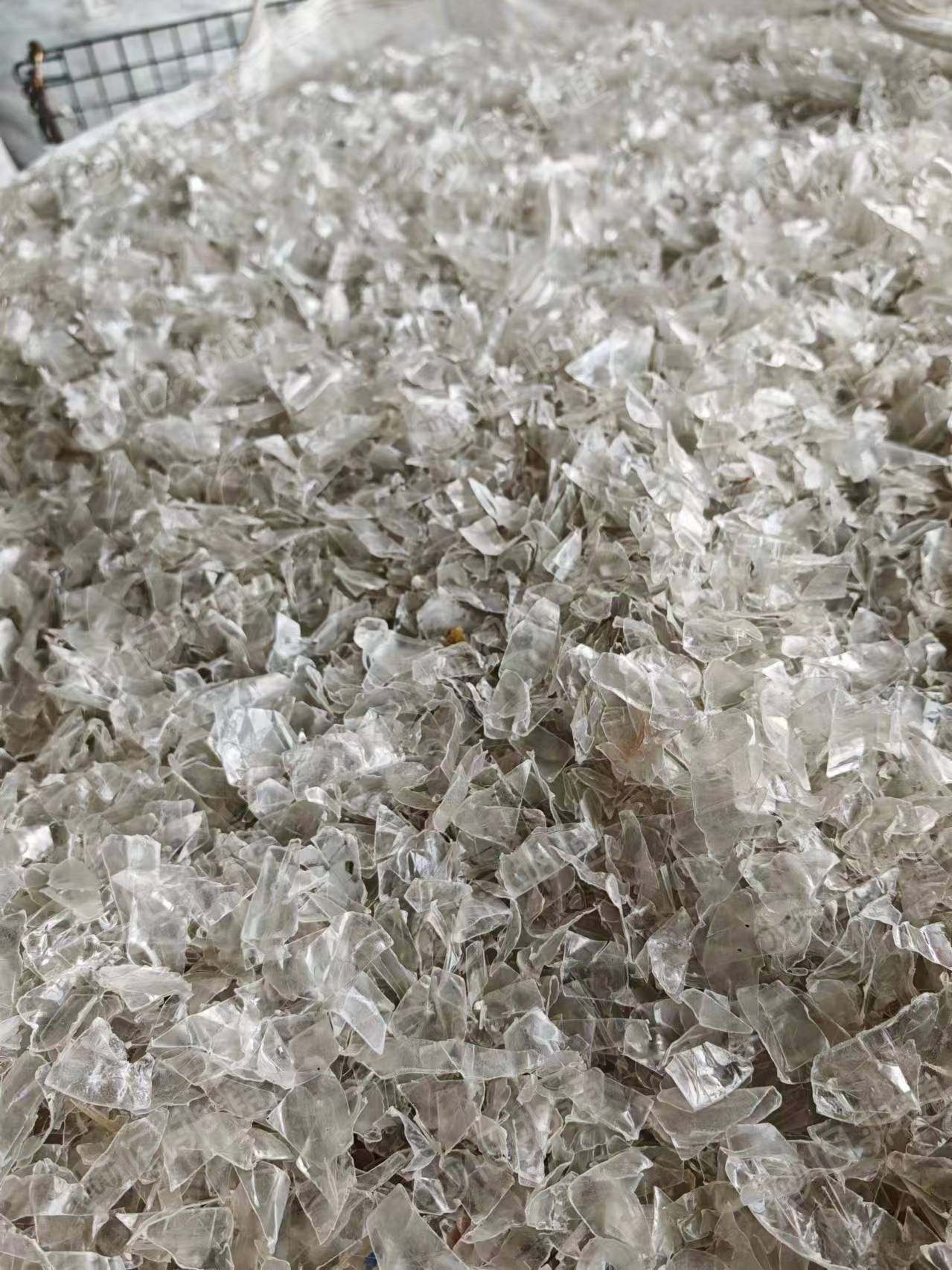 出售矿泉水瓶破碎料,现货20吨