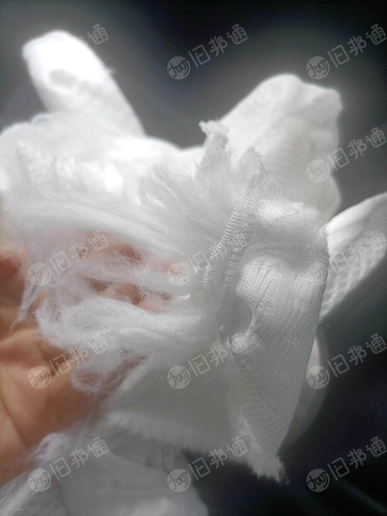 收购白色开花中料,氨纶,涤纶,弹丝,毛衣边,布头等系列。