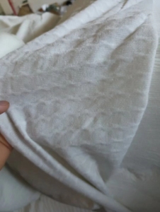 出售服装布雪尼尔水波纹，双B提花坯布，一百匹左右，做成品160克重280/300，货在浙江绍兴