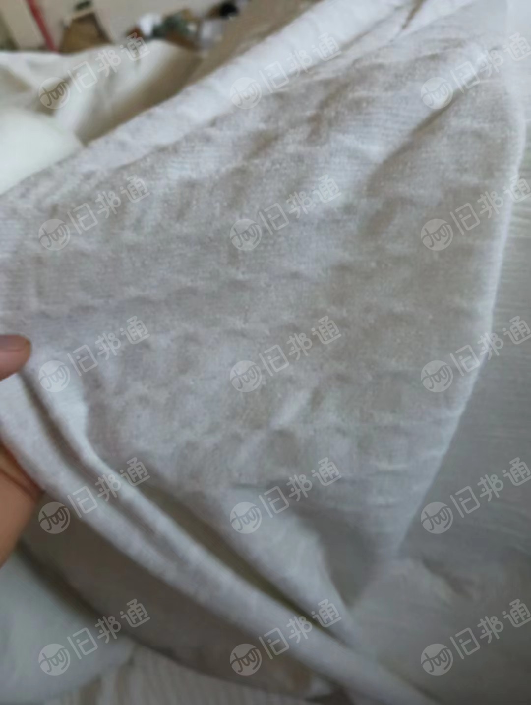 出售服装布雪尼尔水波纹,双B提花坯布,一百匹左右,做成品160克重280/300,货在浙江绍兴