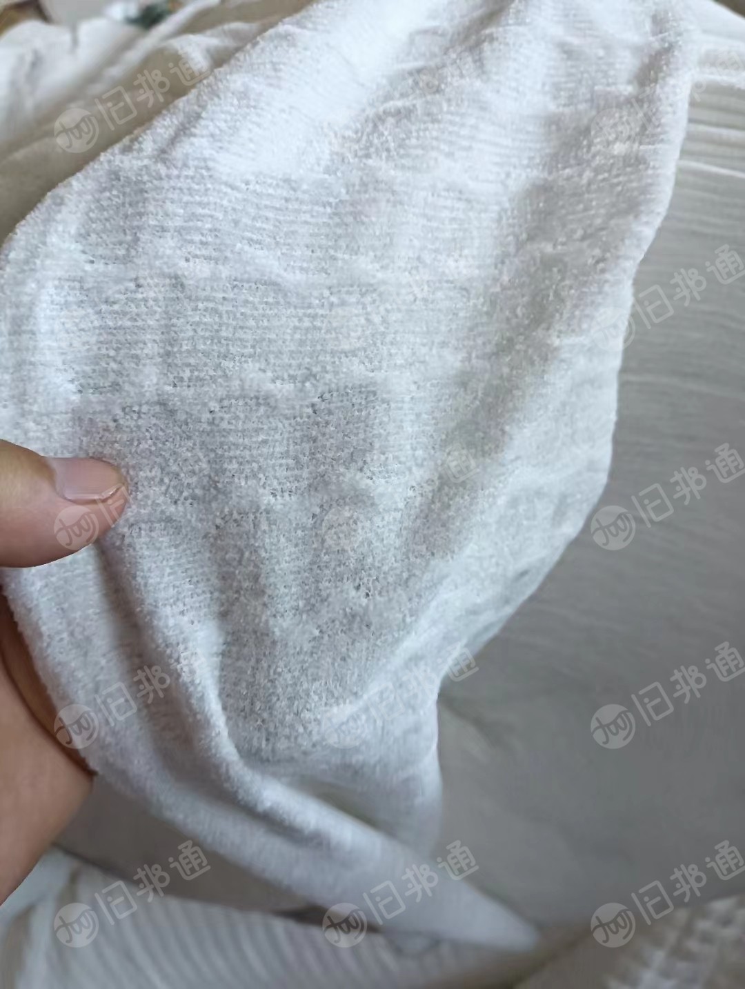 出售服装布雪尼尔水波纹,双B提花坯布,一百匹左右,做成品160克重280/300,货在浙江绍兴