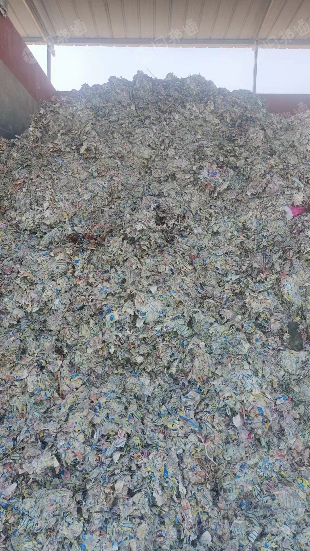 出售水洗商标纯纸废料,每个月50吨左右