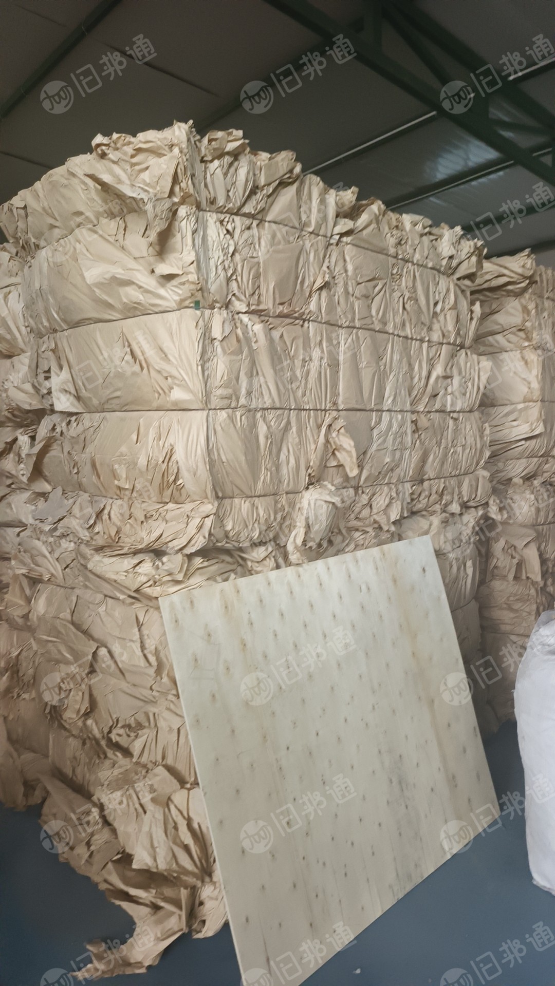 长期出售本色光伏纸废料,大量现货