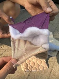 出售夹棉，服装厂下脚料，马甲废料，两层布一层棉，长期有货，月供300多吨