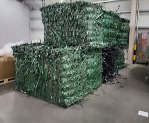 出售光伏厂PET打包带废料