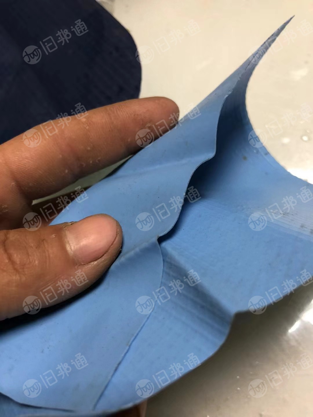 大量收购各种软质pvc冷压夹网,充气玩具料,泳池蓝白料,冰垫面料
