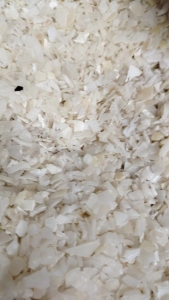 出售吨桶破碎料，现货8吨