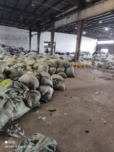 回收各种拉丝料，涤纶废布