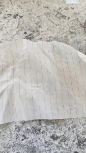 出售涤纶布头，白色，脱模用过的带胶和没带胶的都有，分开装，每月都有一吨，货在山东东营