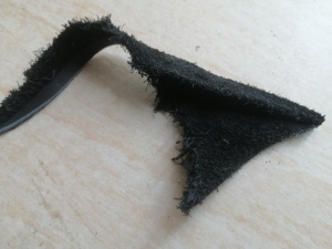 出售皮革边角料，月供15吨