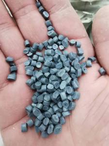 常年出售PE高压轻胶颗粒，过60-120目，现货200吨 