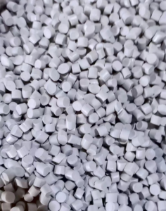 出售PVC颗粒，中性PVC灰白颗粒，可拉片注塑