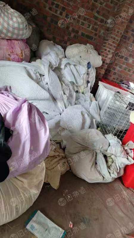 出售旧衣服白料,现货4.2米车一车,货在四川泸州