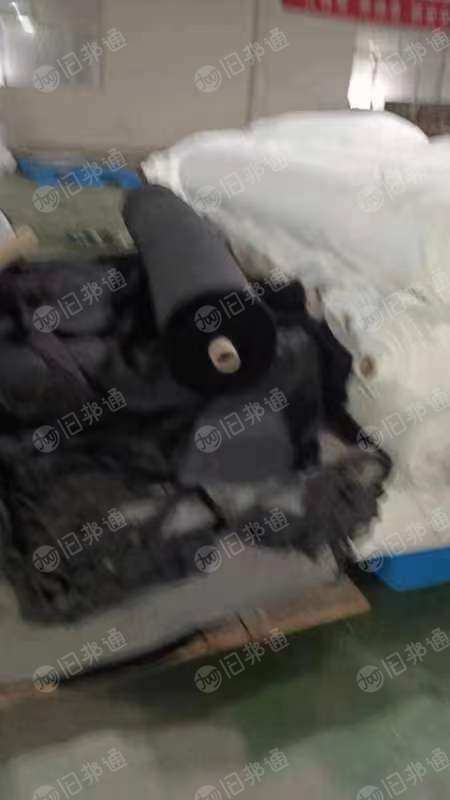 出售库存布,黑白化纤布,黑的多,现货有13吨左右,货在江苏南京