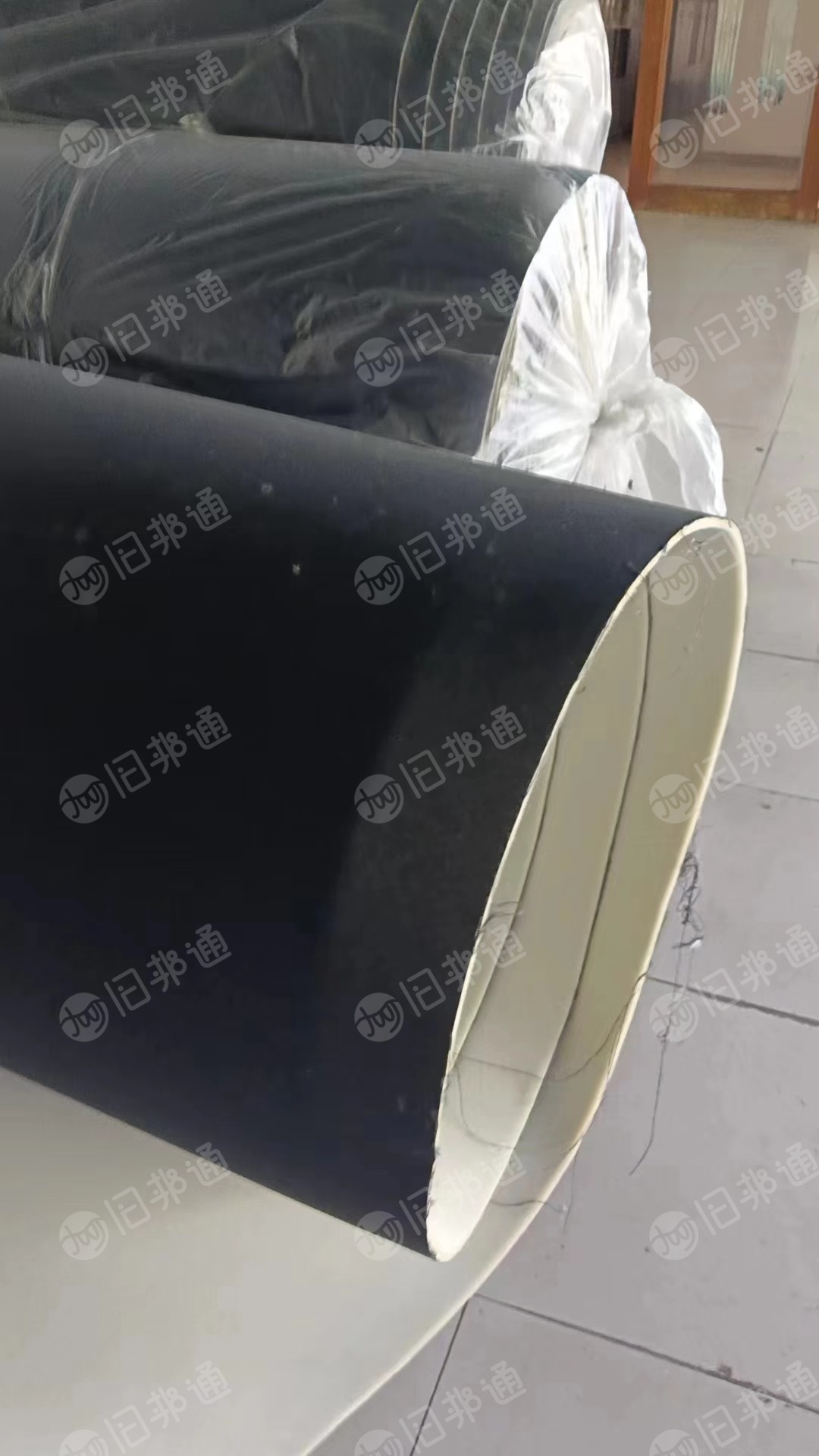 出售库存布,黑白化纤布,黑的多,现货有13吨左右,货在江苏南京