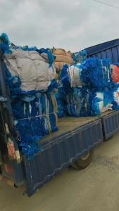 求购PE胶水蓝料，长期大量收