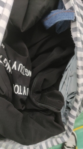 出售旧衣服黑料，开花料，货在江苏南京