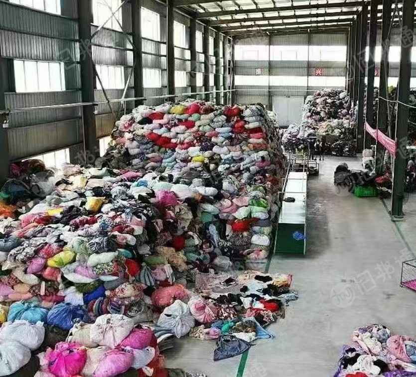 旧衣服分拣厂长期大量出售旧衣服黑料,可燃料
