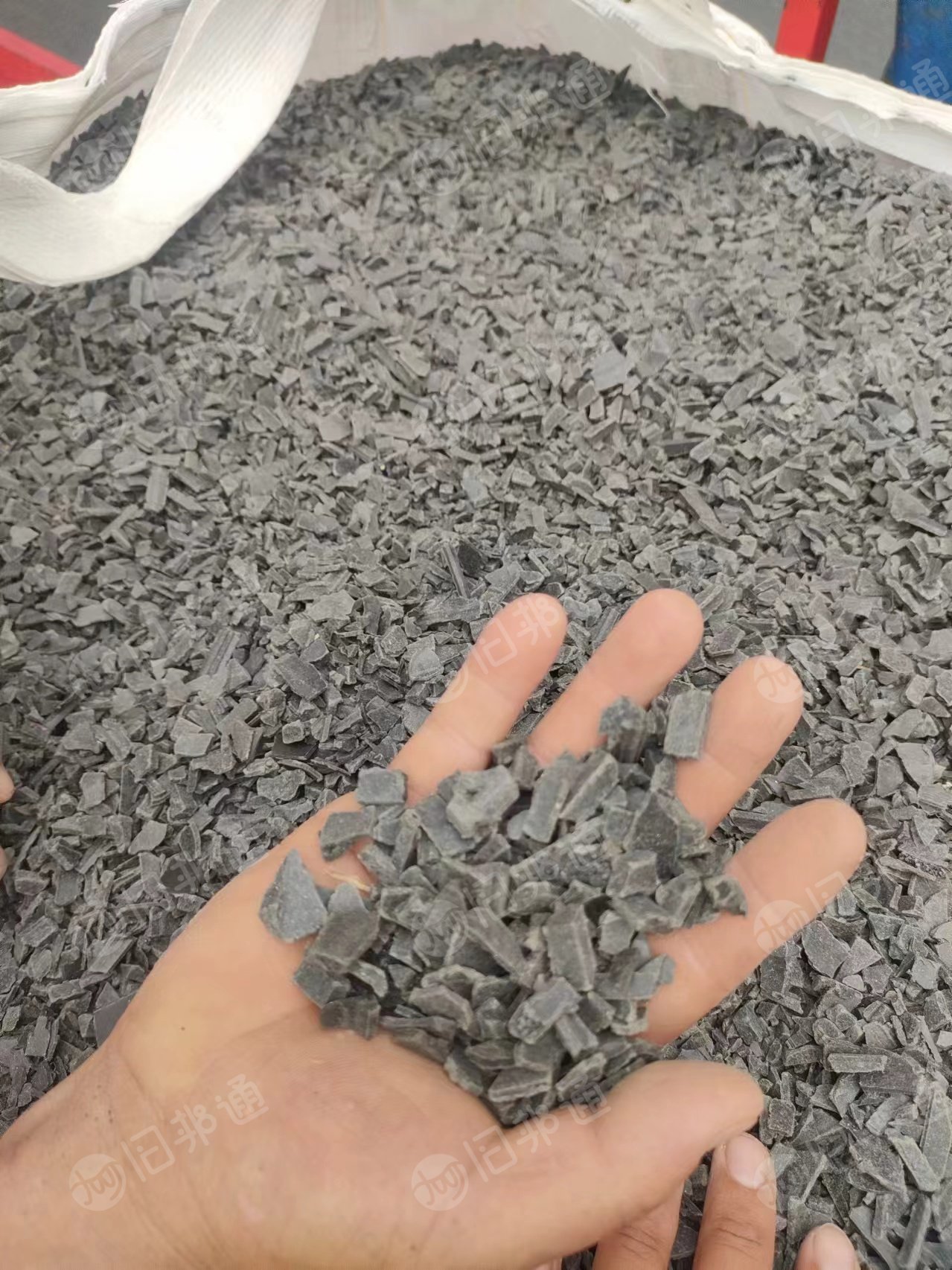 出售水果筐破碎料,都是新筐,日产十五六吨