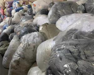 出售丙纶涤纶无纺布，可以看货，长期有货