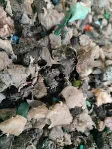 干粉高压机头料，比重轻可拨管增加拉伸，也可注塑用，现货几十吨，出售