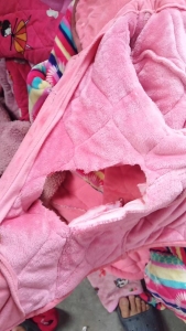 出售睡衣下脚料，涤纶，绒布，珊瑚绒，涤纶绒布，杂色，月供600吨