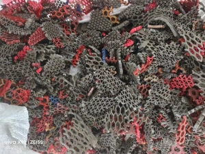 出售PVC地毯破碎料，PVC网格破碎料