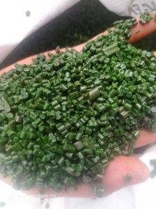 长期出售草坪丝做的PP颗粒,过100目的