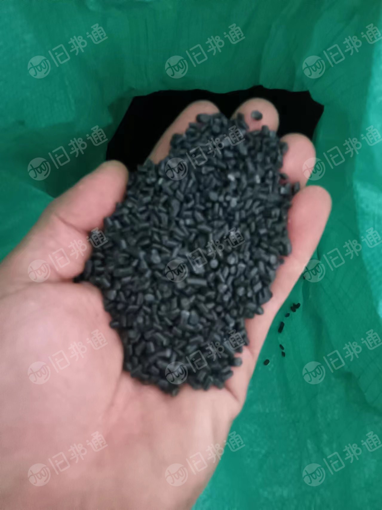 处理一批PVC水口料,有线皮,水口颗粒,现货4吨多。