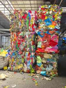 出售花乙花丙压块 现货一挂车三十吨左右