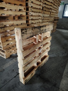 出售二手托盘,110乘110,面板2X10,方5X10,底板2.5X10,2.5X15