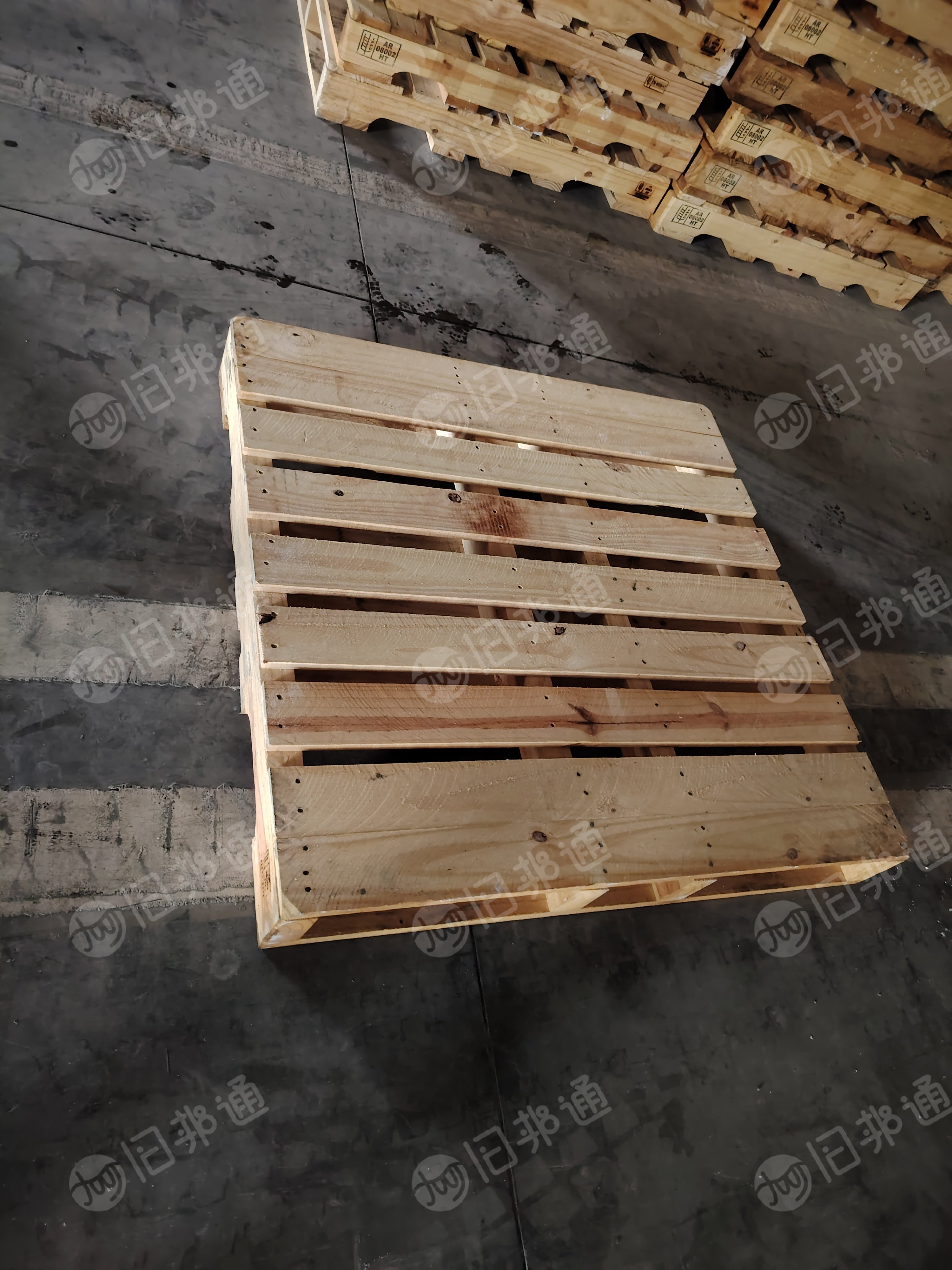 出售二手托盘,110乘110,面板2X10,方5X10,底板2.5X10,2.5X15