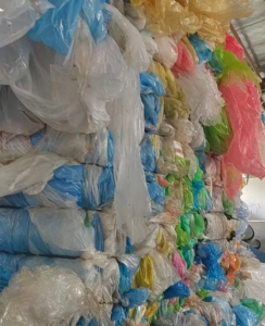 出售PE高压干造花膜，现货30吨