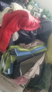 长期大量出售涤纶拉丝料，杂色涤纶废布