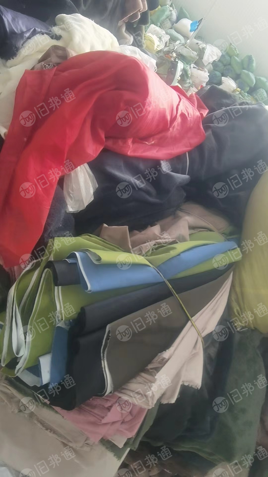 长期大量出售涤纶拉丝料,杂色涤纶废布