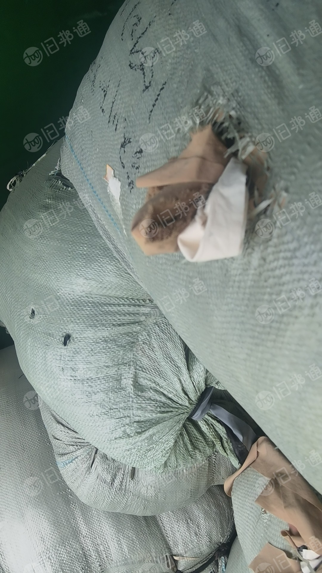 出售服装厂下脚料,尼龙废布,裤烟,现货80吨